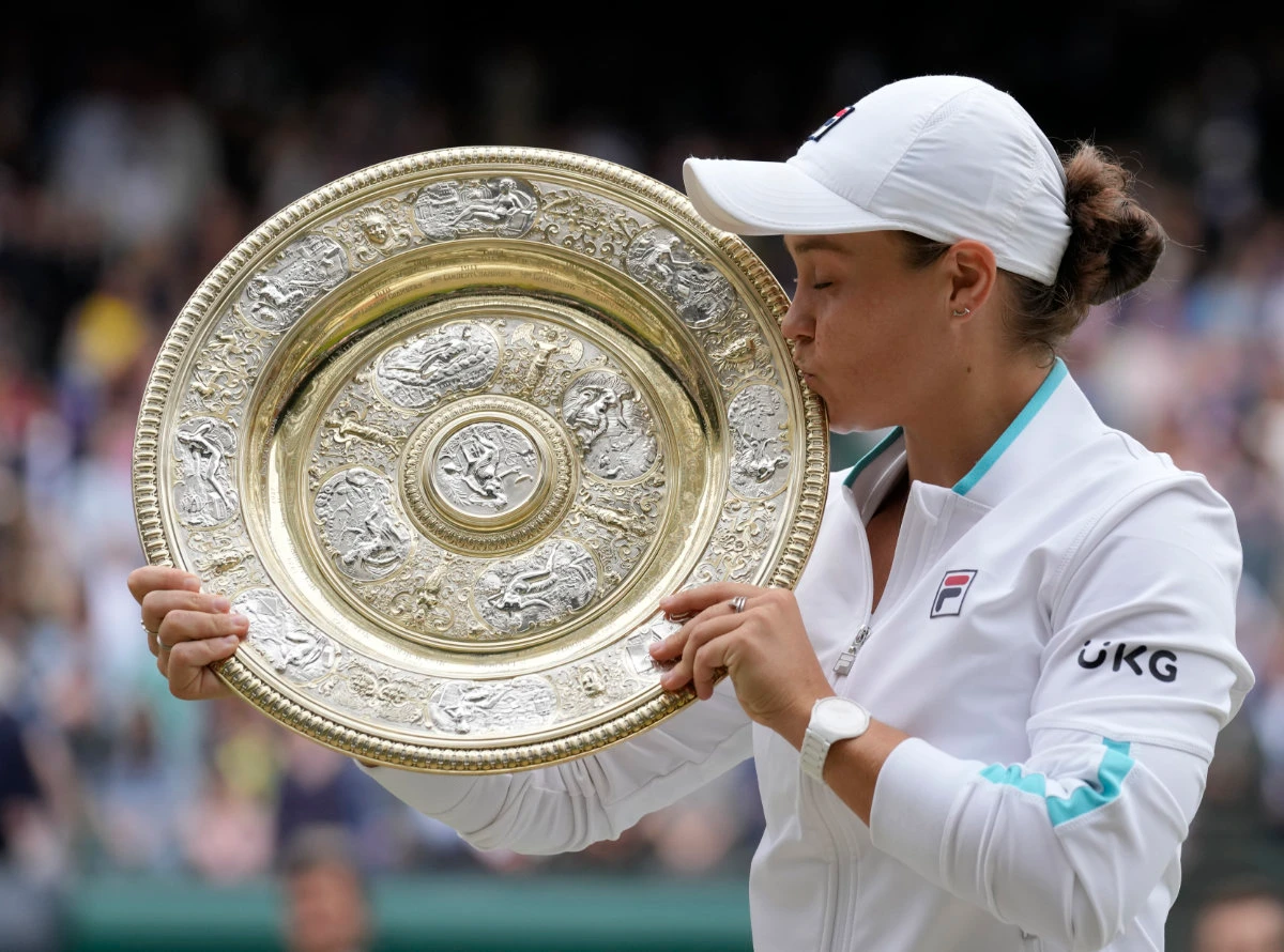 Ashleigh Barty adds the Wimbledon crown to her 2019 French Open title