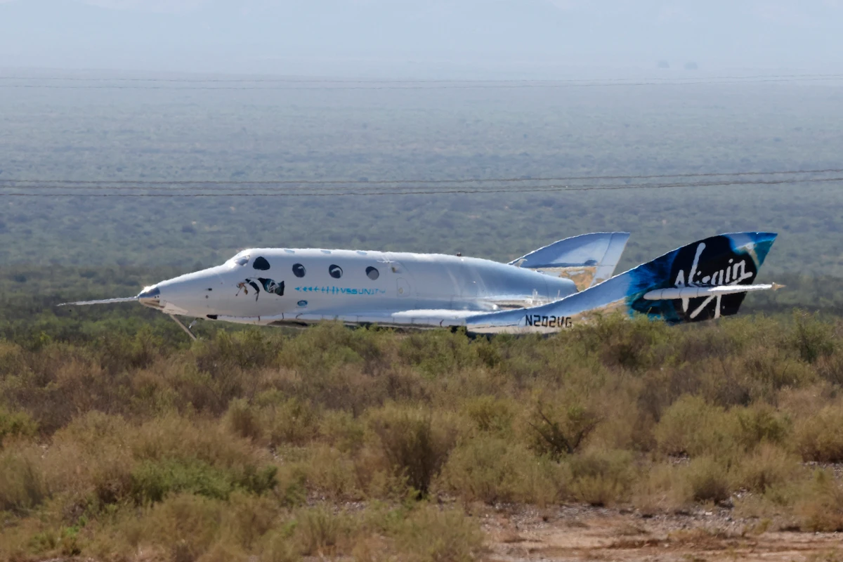 Virgin Galactic spaceship carrying Branson touches down