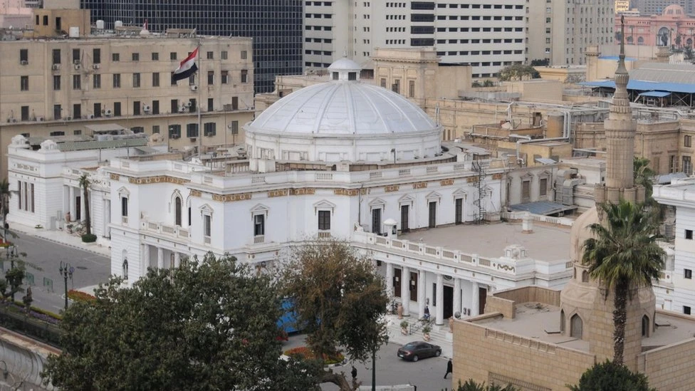 Egypt passes bill to dismiss terrorist-linked govt employees