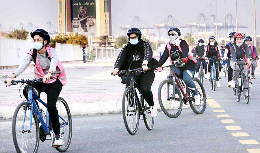 Cycling is becoming one of the fastest growing women’s sports in Saudi Arabia. Women are increasingly drawn toward the sport due to its overall health benefits. (AP file photo)