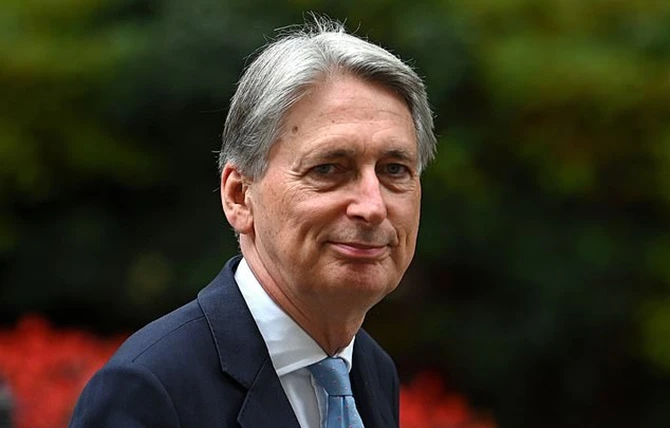 Former UK chancellor to advise Saudi finance minister