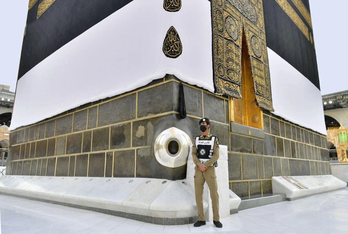 Pilgrims will be received on July 17 and 18 in four centers, where they will be transported to the Grand Mosque by buses to perform the arrival tawaf. (SPA)