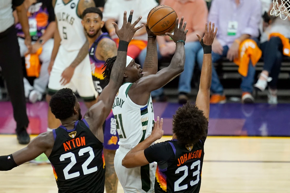 Bucks edge Suns 123-119 to take 3-2 lead in NBA Finals