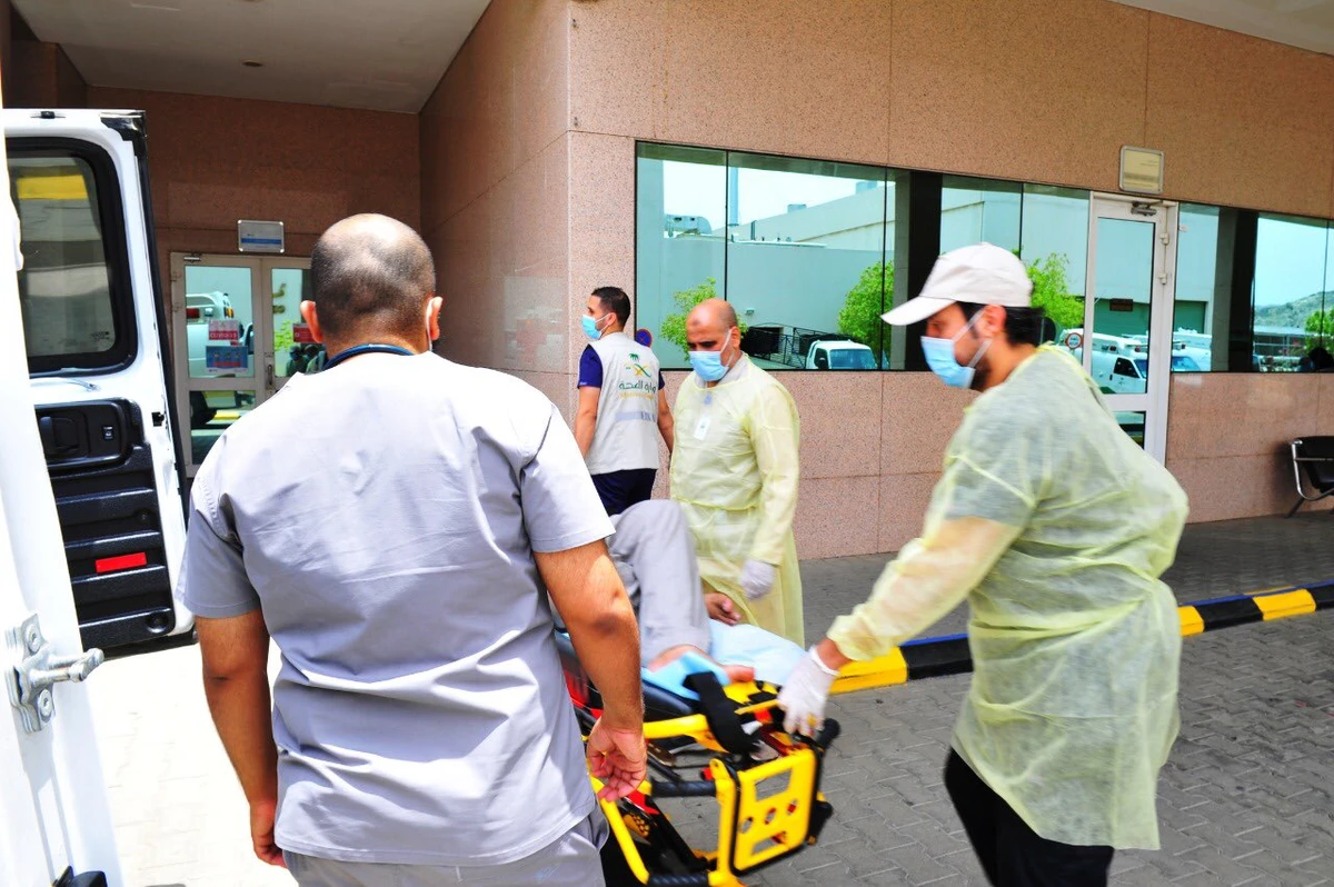 Saudi medical staff save Pakistani pilgrim after severe heart attack