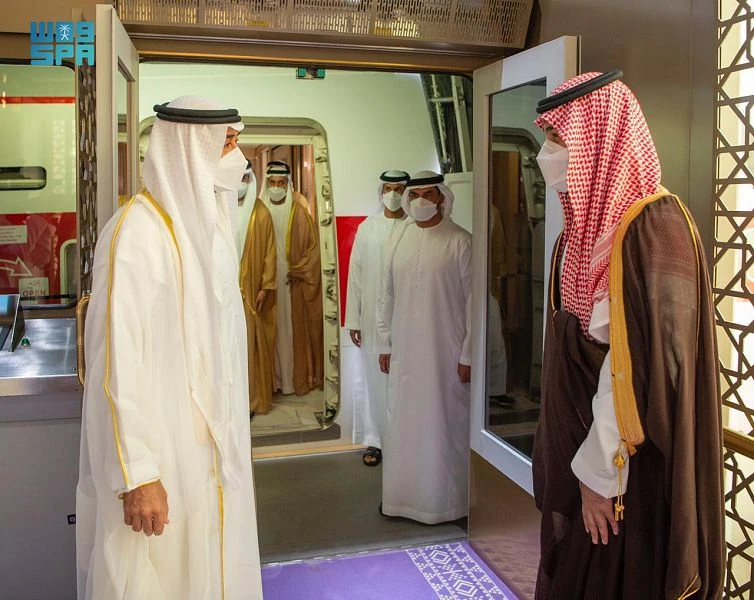 Saudi and Abu Dhabi crown princes discuss ‘strong and prosperous’ relations
