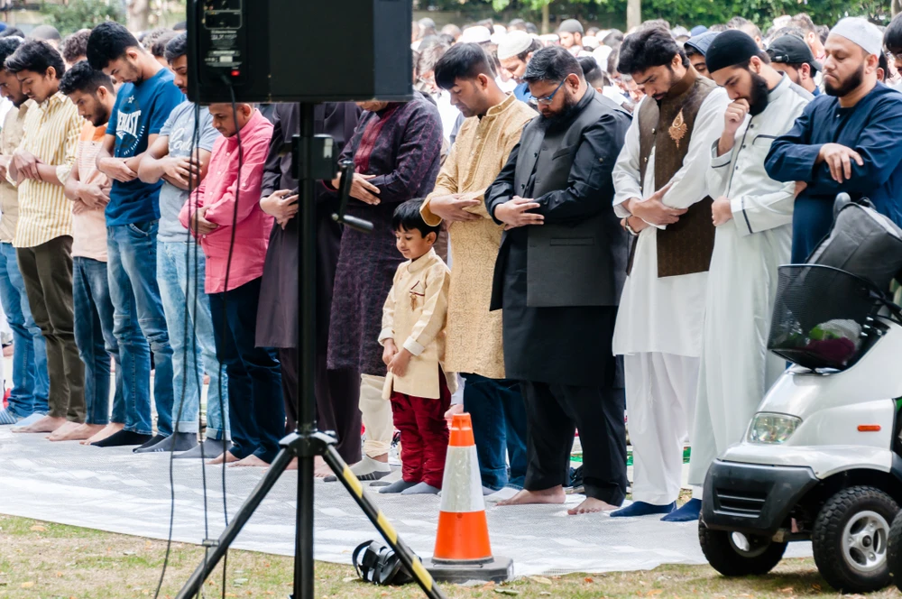 End of England’s COVID-19 rules sees Muslims gather for Eid Al-Adha