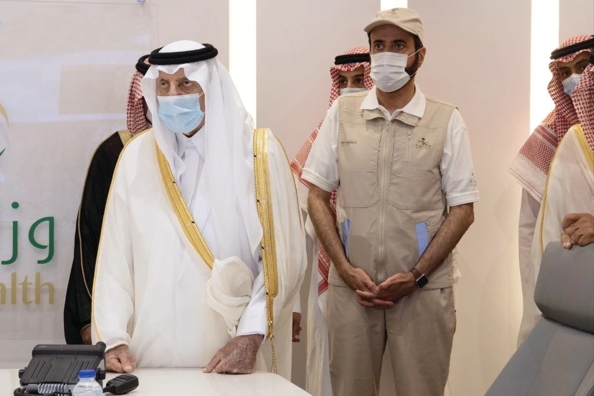 Makkah Gov. Prince Khalid Al-Faisal visiting the holy sites on Tuesday. (SPA)