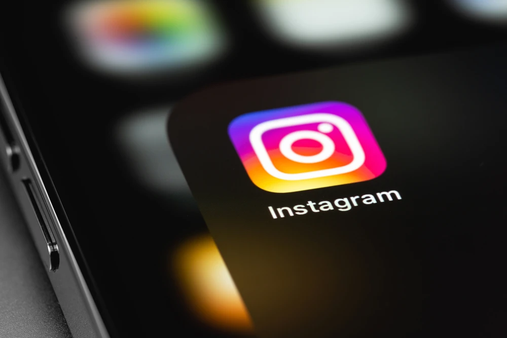 Instagram algorithms targeting children and teenagers, new study suggests