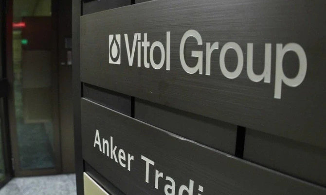 World’s largest oil trader hands record payout to staff