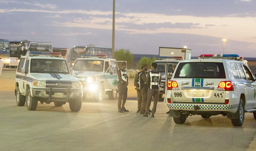 270 people were arrested while trying to cross the border into Saudi Arabia. (SPA