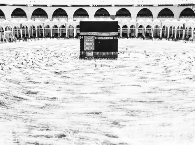 Saudi snaps up iPhone photography award