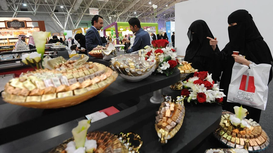Saudis visit the International Coffee & Chocolate Exhibition held at the Riyadh International Convention & Exhibition Center (RICEC) in Riyadh. (AFP/File)