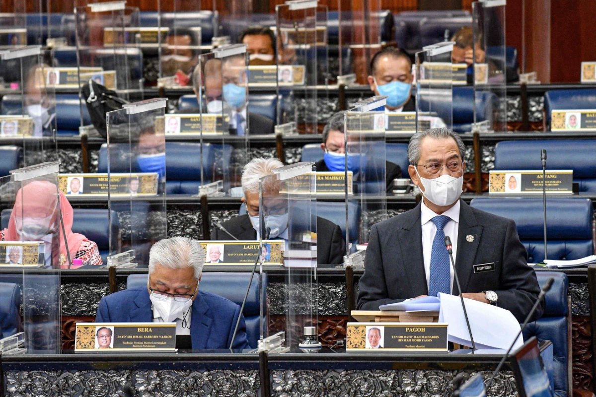 Malaysian PM digs in after royal rebuke sparks calls to quit