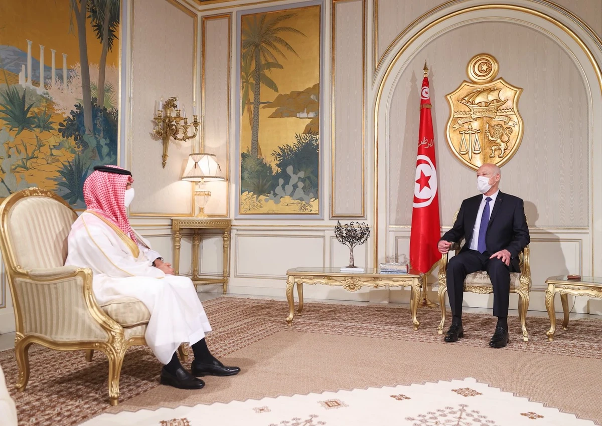 Saudi Arabia’s Foreign Minister Prince Faisal bin Farhan meets Tunisian President Kais Saied at the Presidential Palace in Carthage, outside Tunis on Friday. (@FaisalbinFarhan)