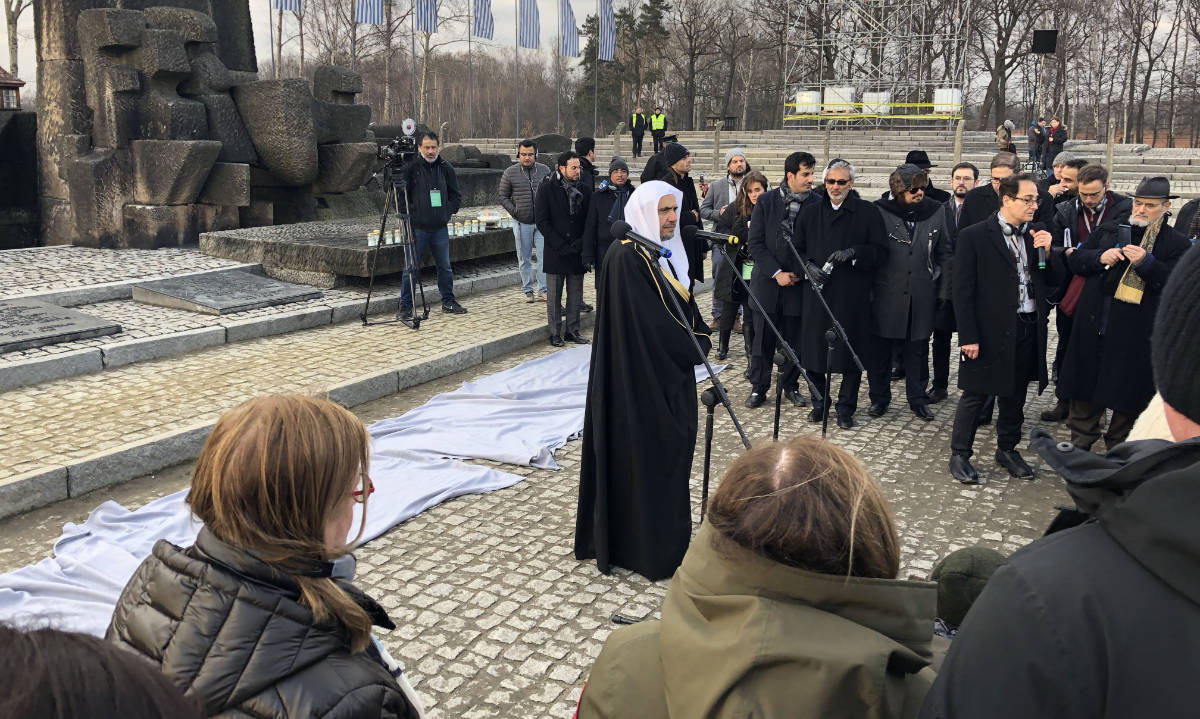 Quest to build new and multiple religious discourses