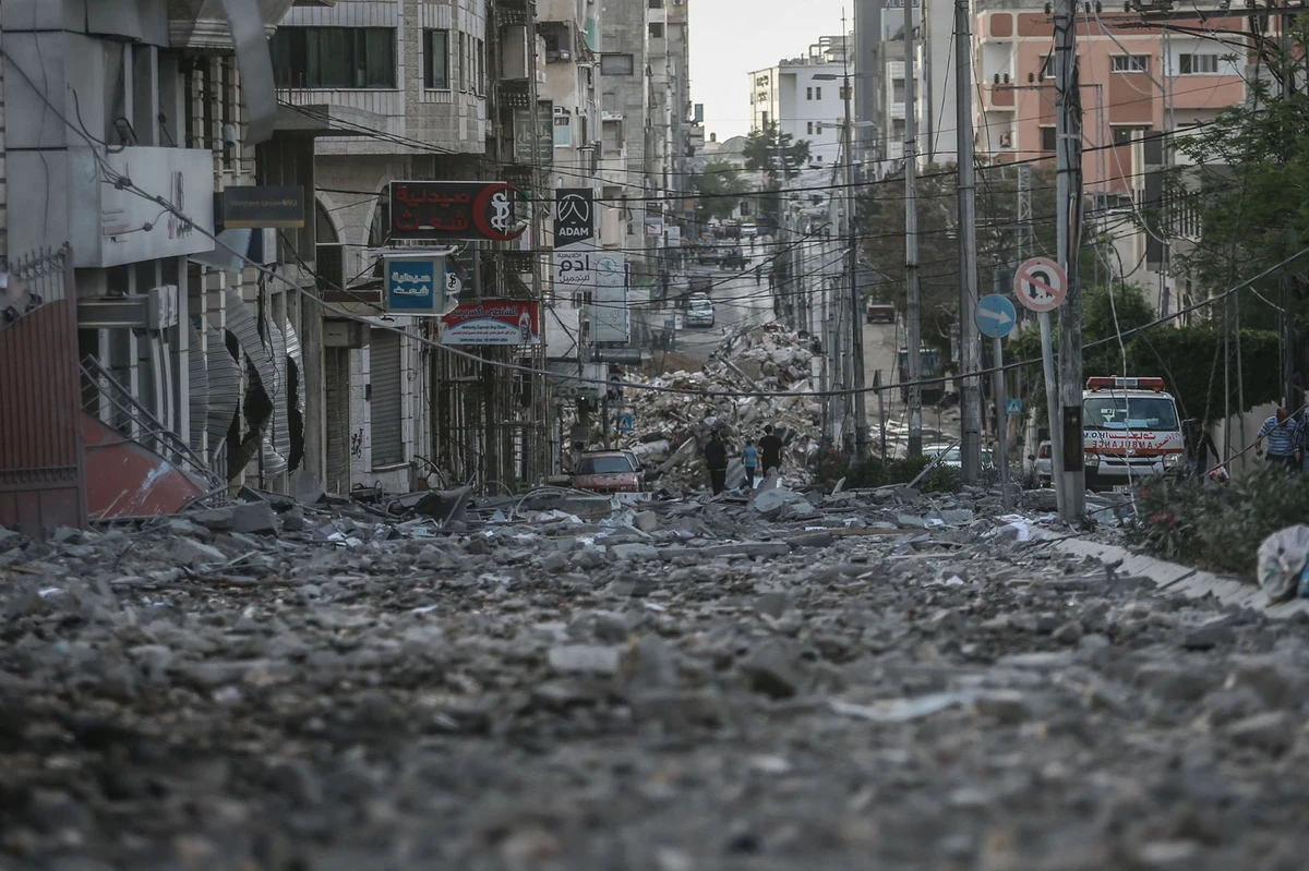Al-Wahda Street, after it was hit by Israeli airstrikes, Gaza Strip, Palestine, May 17, 2021. (Getty Images)