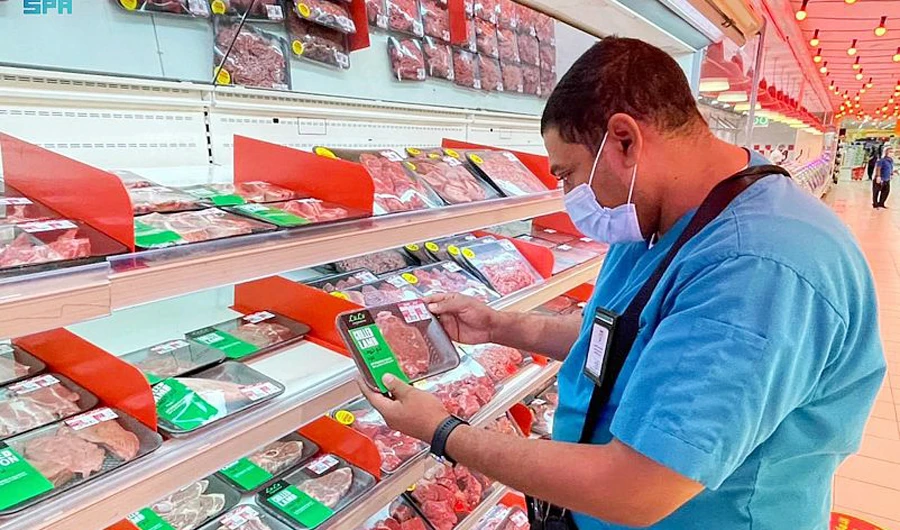 Municipalities intensify COVID-19 inspection tours. (SPA)