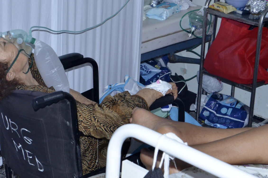 Tunisia consumed between 25,000 and 30,000 liters of oxygen daily before the coronavirus pandemic but now consumes 10 times the amount. (AP)