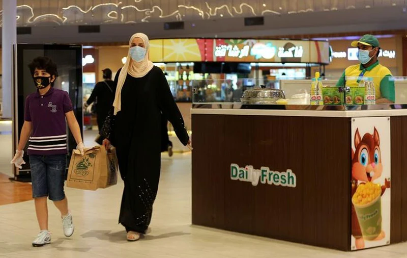 Saudi spending in the local market, especially in the retail, food, and beverages, and health segments continues to support the economy. (Reuters/File)