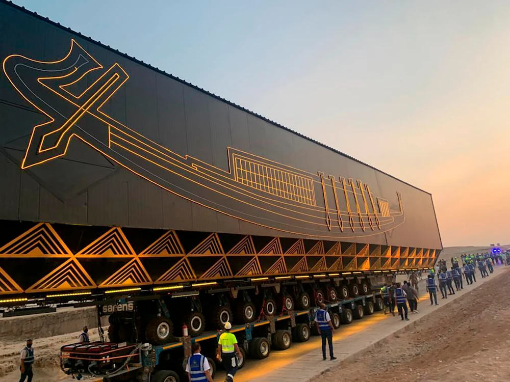 Khufu boat rides smart vehicle to Grand Egyptian Museum