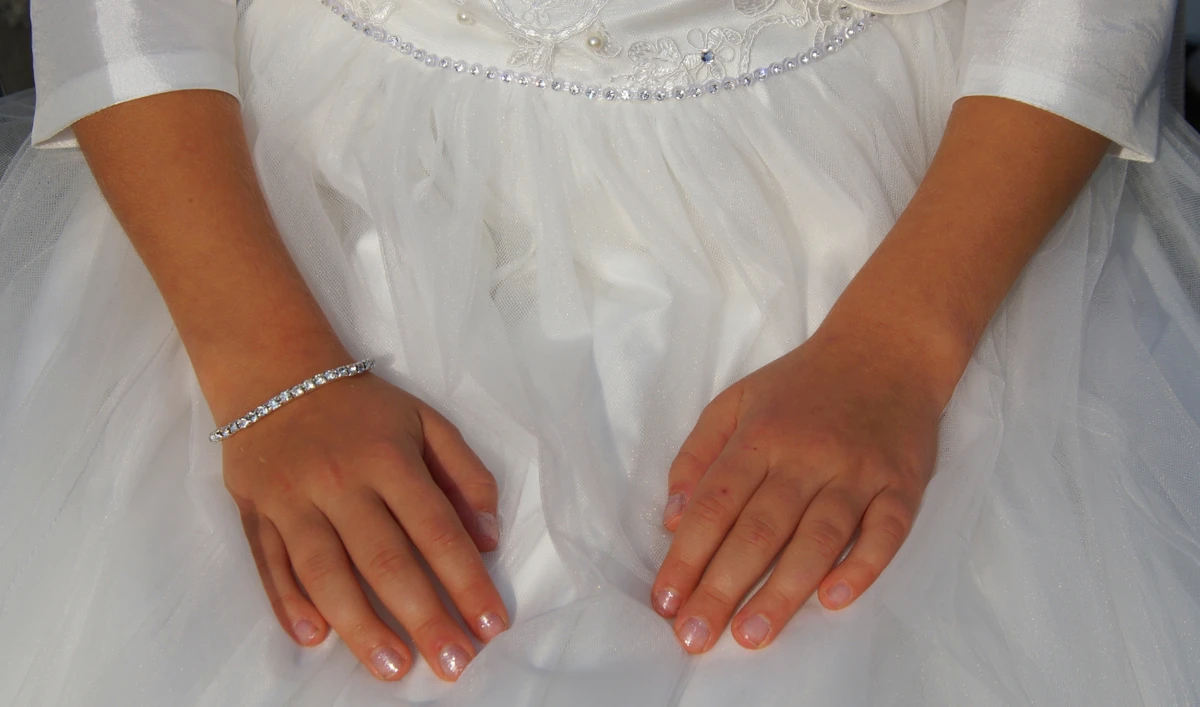 UN slams child marriages in Zimbabwe after teen died in labor