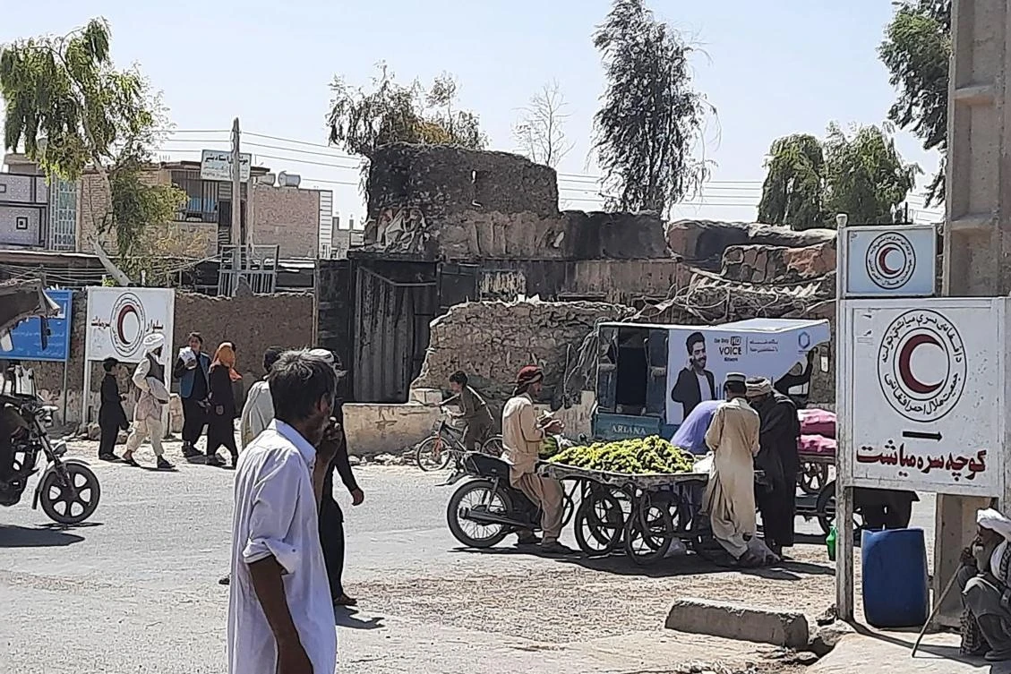 Taliban kill Afghan radio station manager, kidnap journalist