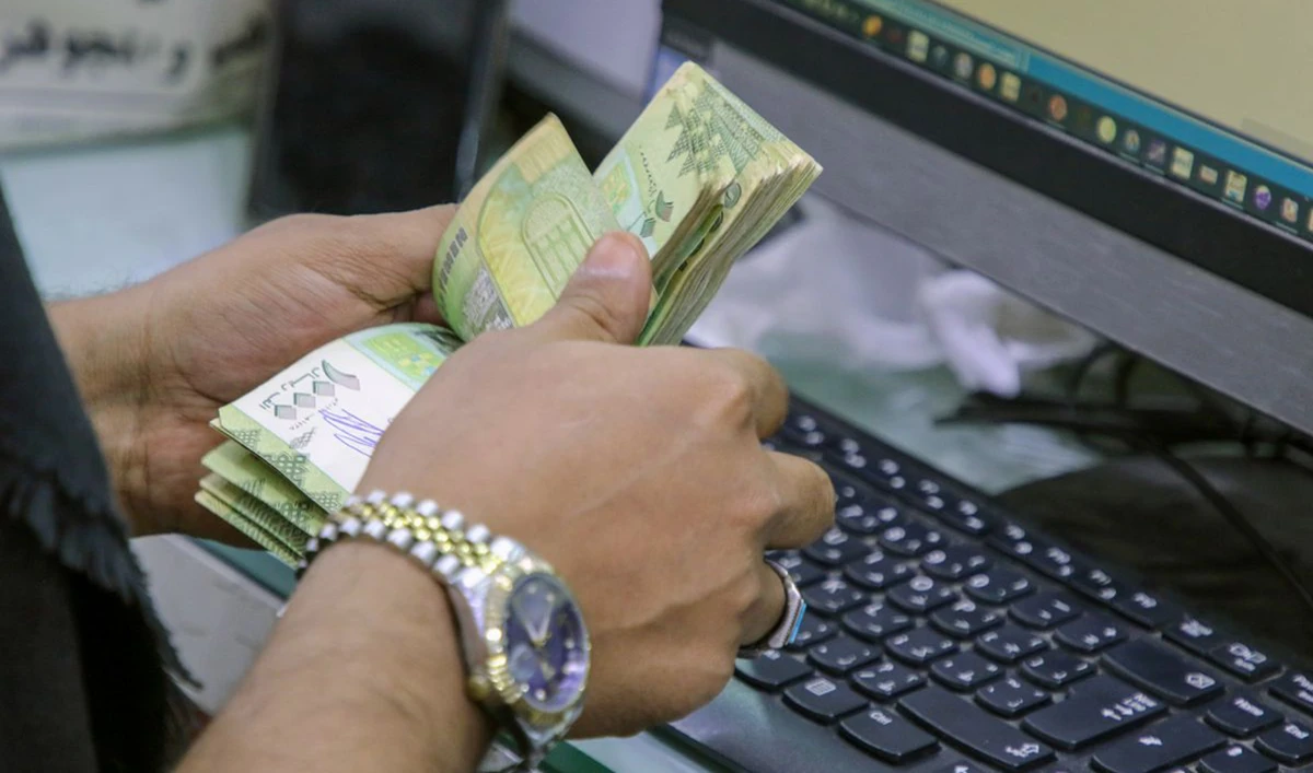 Yemeni currency recovers 10 percent of value as central bank shuts down rogue exchanges
