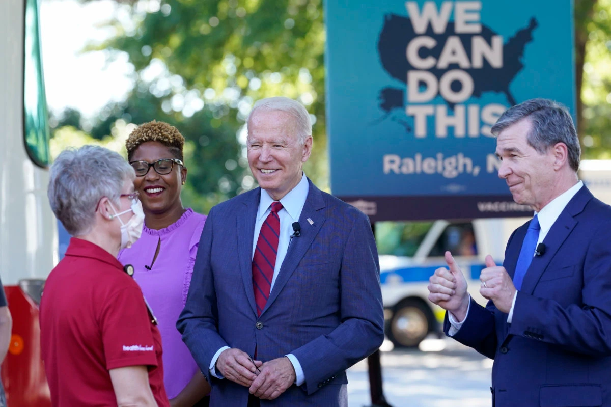 United Airlines CEO expects more companies will heed Biden’s call to vaccinate