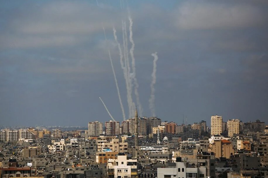 Rights group says Hamas rockets at Israel a clear war crime