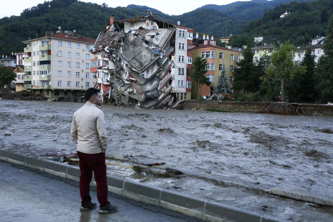Death toll from Turkey’s flash floods rises to nine