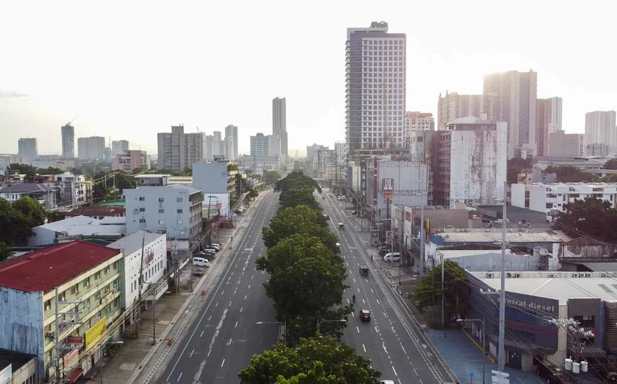 Philippines extends travel ban for 10 countries over Delta concerns