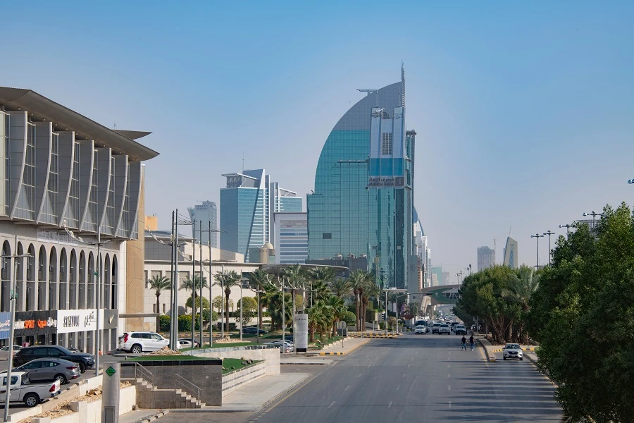 The Saudi Ministry of Human Resources and Social Development (HRSD) Riyadh branch recovered the rights and late wages of workers. (File/Shutterstock)