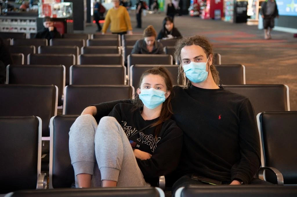Prime Minister Jacinda Ardern announced a new mandate compelling people to wear masks in supermarkets, gas stations and pharmacies during strict lockdowns. (AFP file photo)