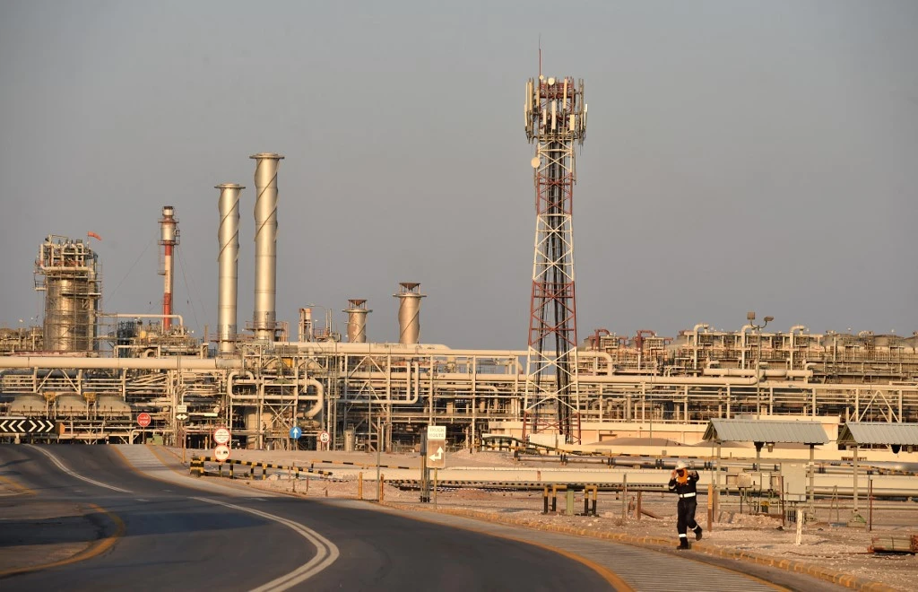 Saudi oil income increased even as crude exports dropped in H1 by 20 percent