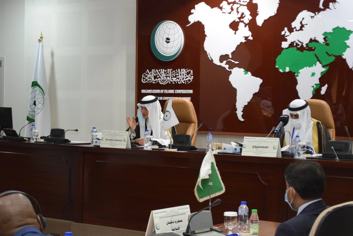 OIC Secretary-General Dr. Yousef Al-Othaimeen (left) holds an extraordinary meeting to discuss the situation in #Afghanistan in Saudi Arabia on August 22, 2021 . (Photo courtesy: OIC Twitter)