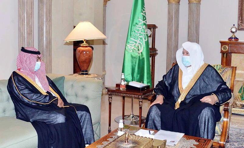 Saudi Shoura Council speaker Abdullah Al-Asheikh meets Dr. Abdullah bin Nasser Al-Bassiri in Riyadh. (SPA)