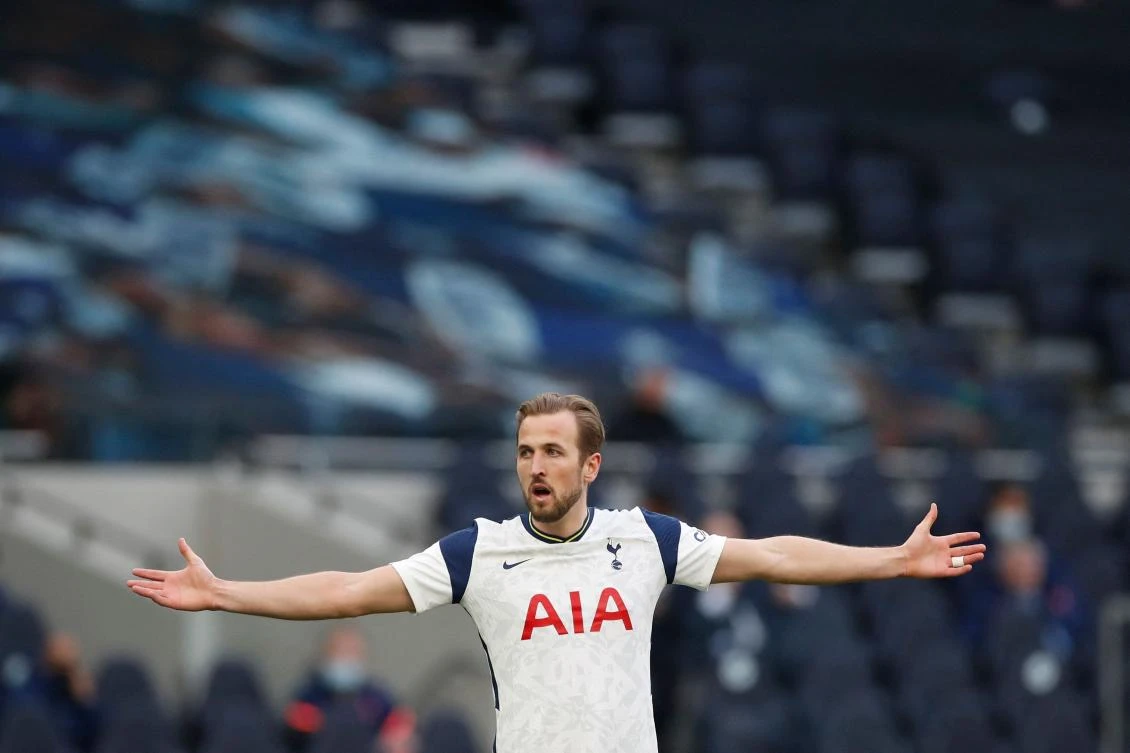 Kane ends Man City speculation by confirming he will remain at Tottenham