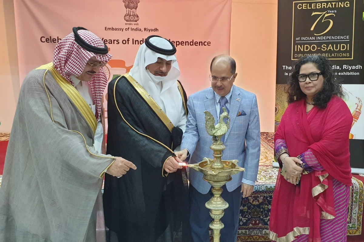 Indian Ambassador Dr. Ausaf Sayeed and Prince Saad bin Abdullah bin Abdul Aziz bin Musaed Al-Saud inaugurated the exhibition. (Supplied)