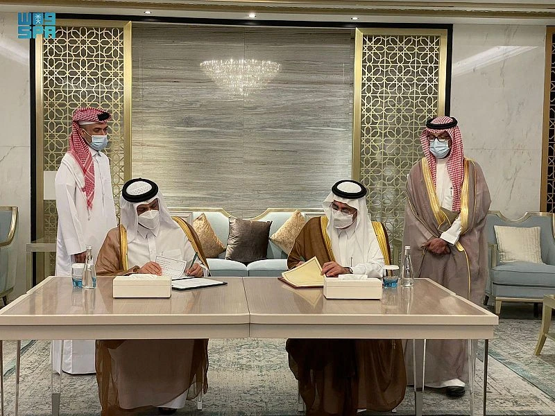 Saudi crown prince meets Qatari FM in Neom
