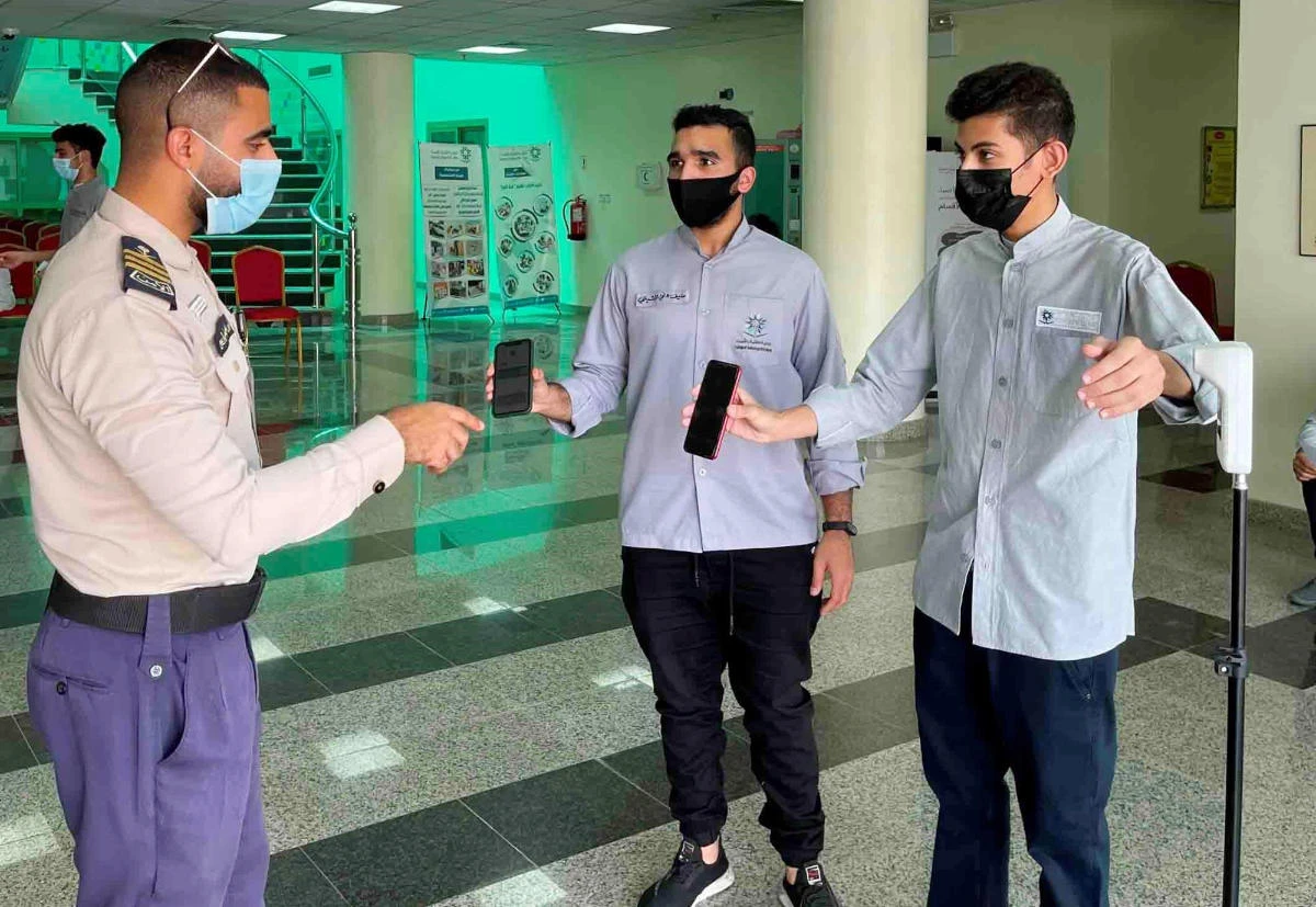 HR ministry records 994 labor, virus violations in Saudi Arabia. (SPA)