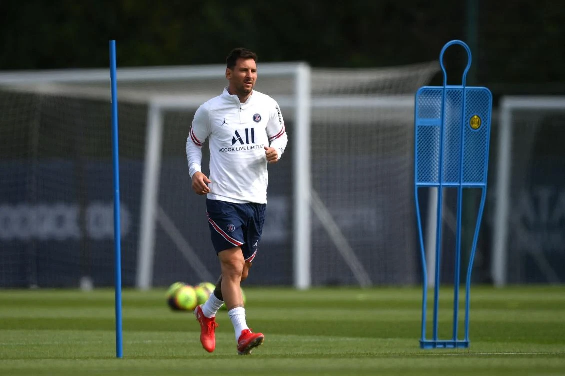 Argentinian forward Lionel Messi takes part in a training session at the Camp des Loges Paris Saint-Germain football club’s training ground in Saint-Germain-en-Laye on Aug. 28, 2021. (AFP)