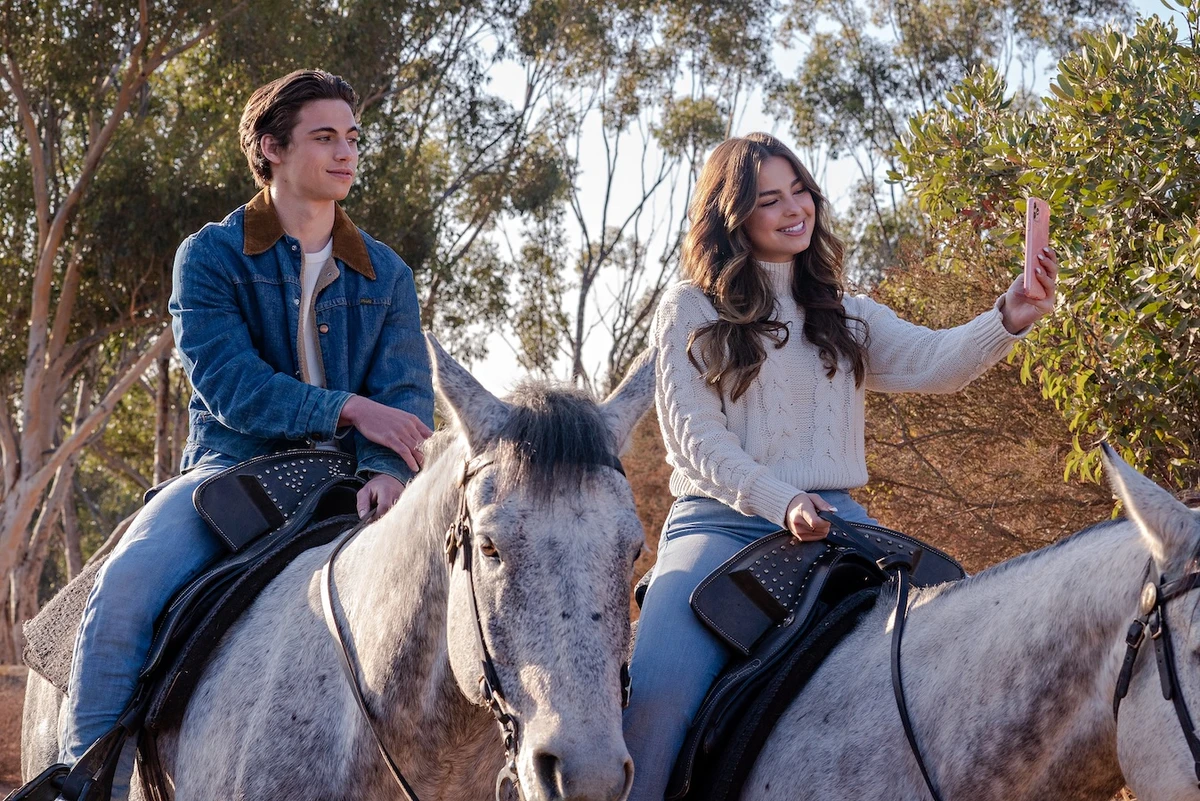 Teen rom-com remake ‘He’s All That’ isn’t all that