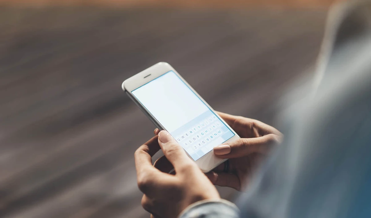 The school administration can make exceptions to allowing mobile phones at schools. (Shutterstock)