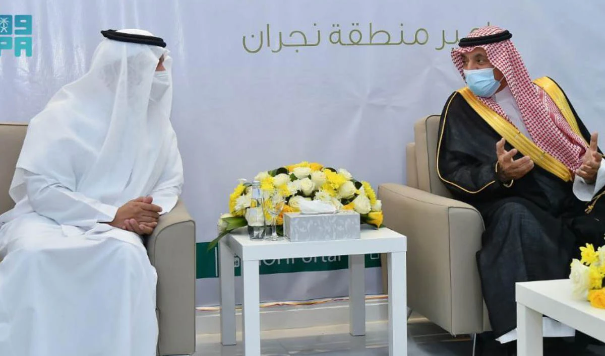 Governor unveiled a number of projects at the health complex to develop the entrances and hallways, safety and security, a dental implant unit, a pediatrics department. (SPA)