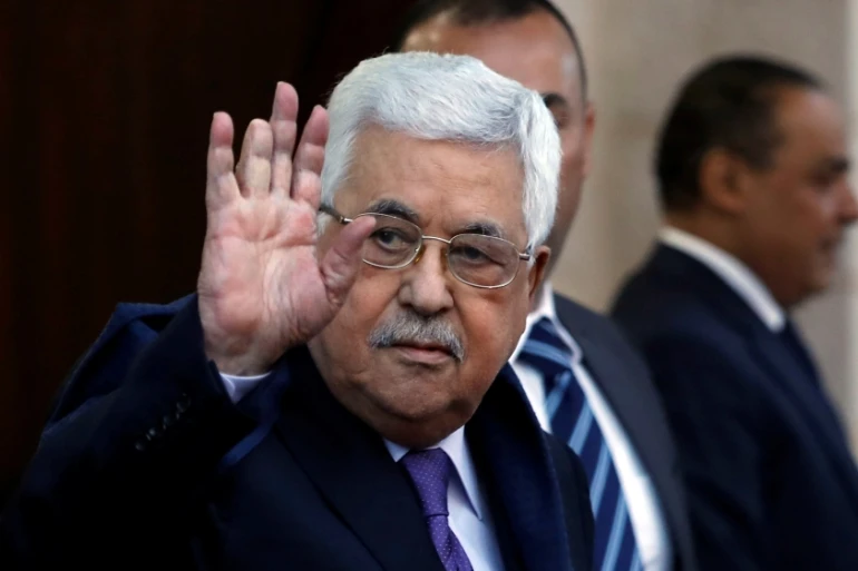 Abbas arrives in Cairo for Egyptian-Palestinian-Jordanian summit