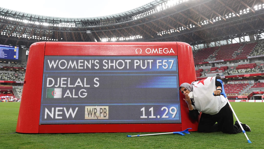 Safia Djelal celebrates winning gold in the women’s shot put F57 category at the Tokyo 2020 Paralympic Games. (Getty Images)