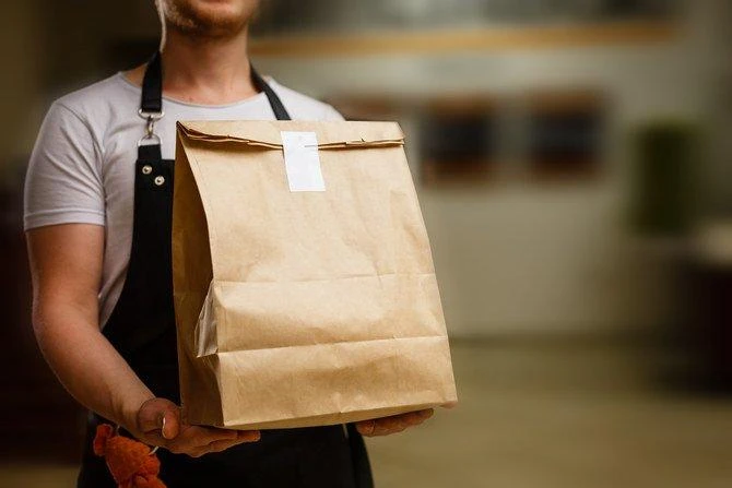 Saudi Arabia accelerates efforts for more food delivery jobs, businesses