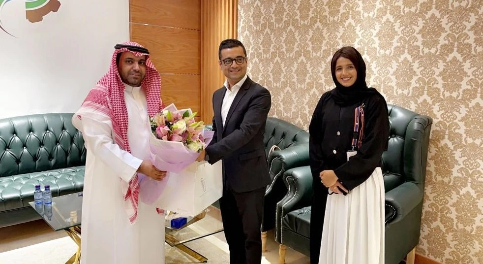 The agreement was signed in the presence of officials from both sides.