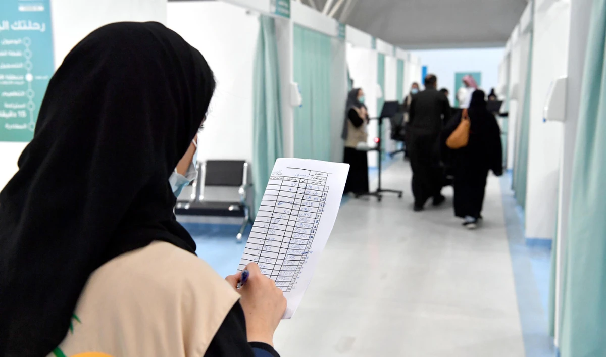 Six deaths, 124 virus cases reported by Saudi Arabia on Monday