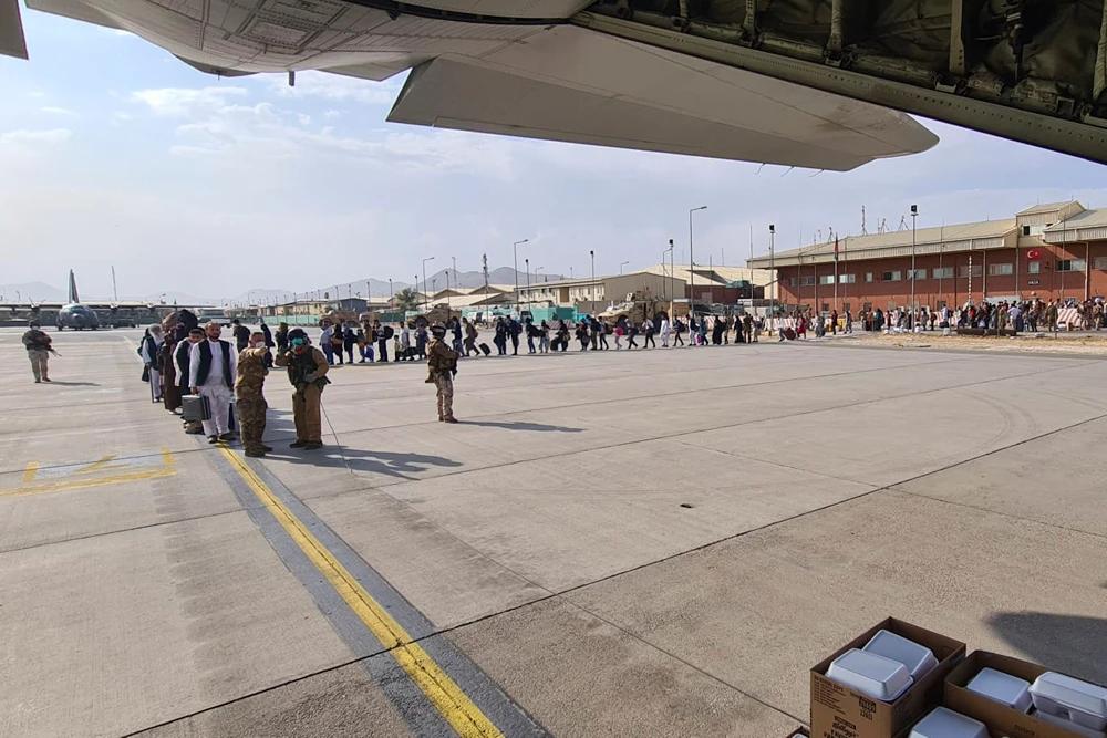 Italy evacuated almost 5,000 Afghans before Taliban victory